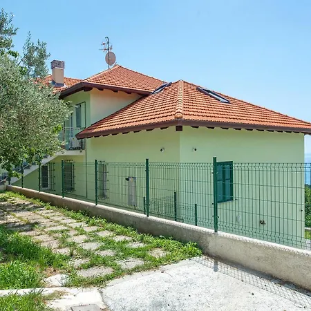 Chiara Du Ciapin - Osservatorio Apartamento *